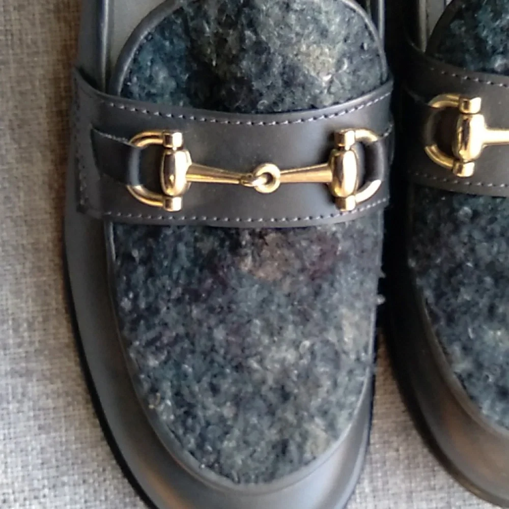 Geppetto's charcoal grey loafers with hunter green fur eu size 32